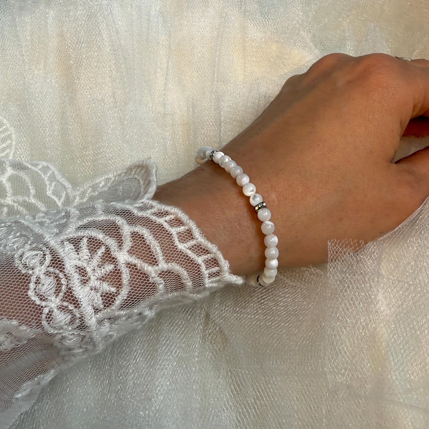 Mother of Pearl Bracelet, Shell Gemstone Beaded Bracelet